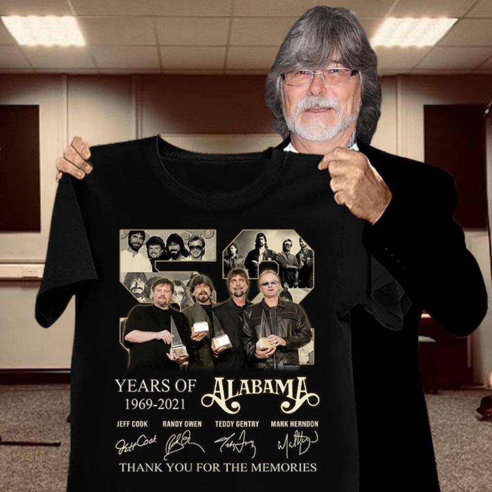 52 Years Of Alabama Signature Fan Graphic Unisex T-Shirt